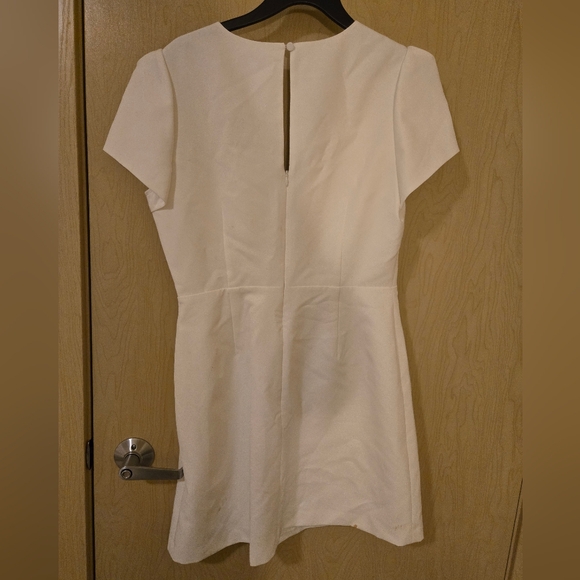 NWOT Milly White V-Neck Formal Dress (10) - Picture 3 of 4